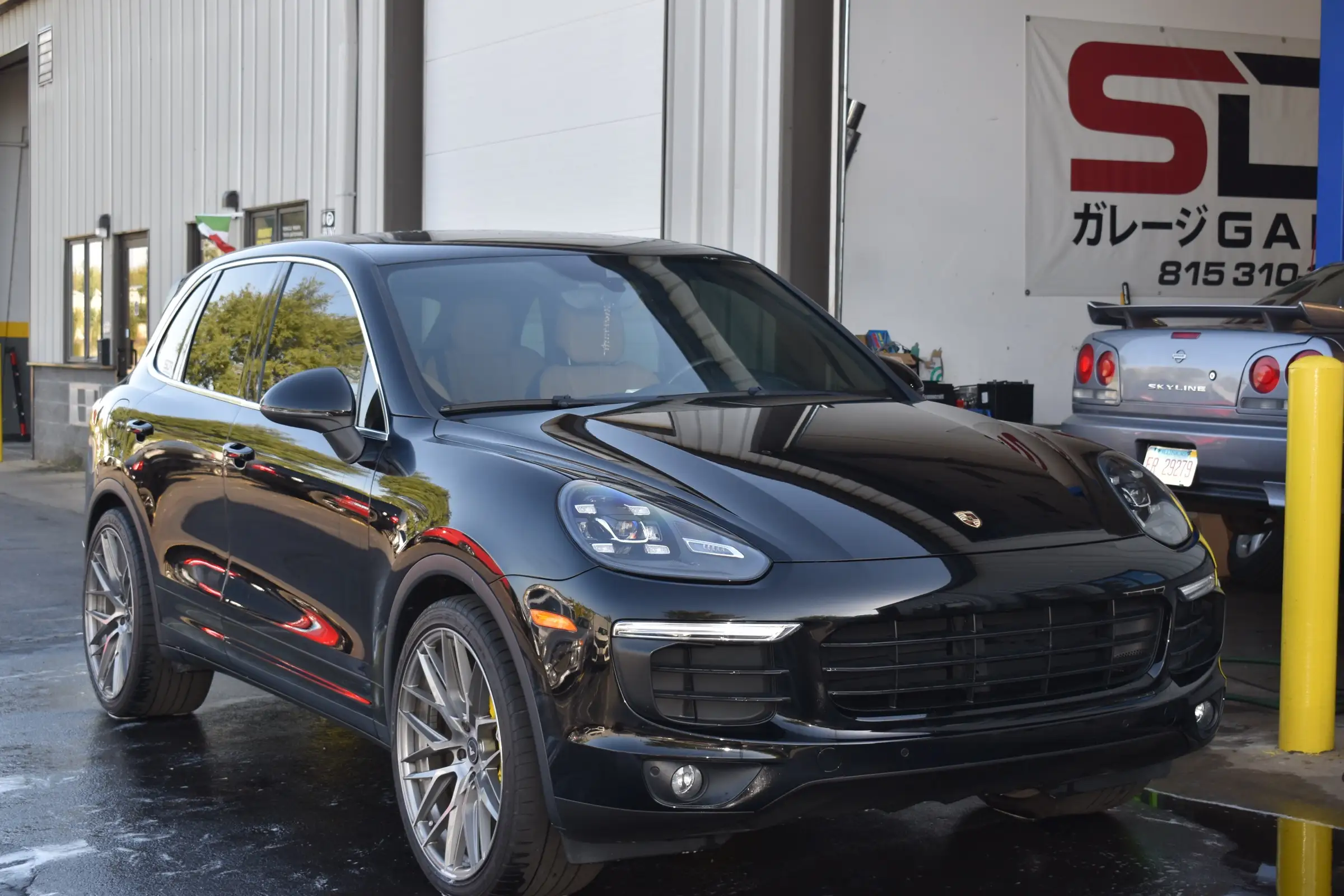 Porsche Cayenne — Exterior & Interior Detail