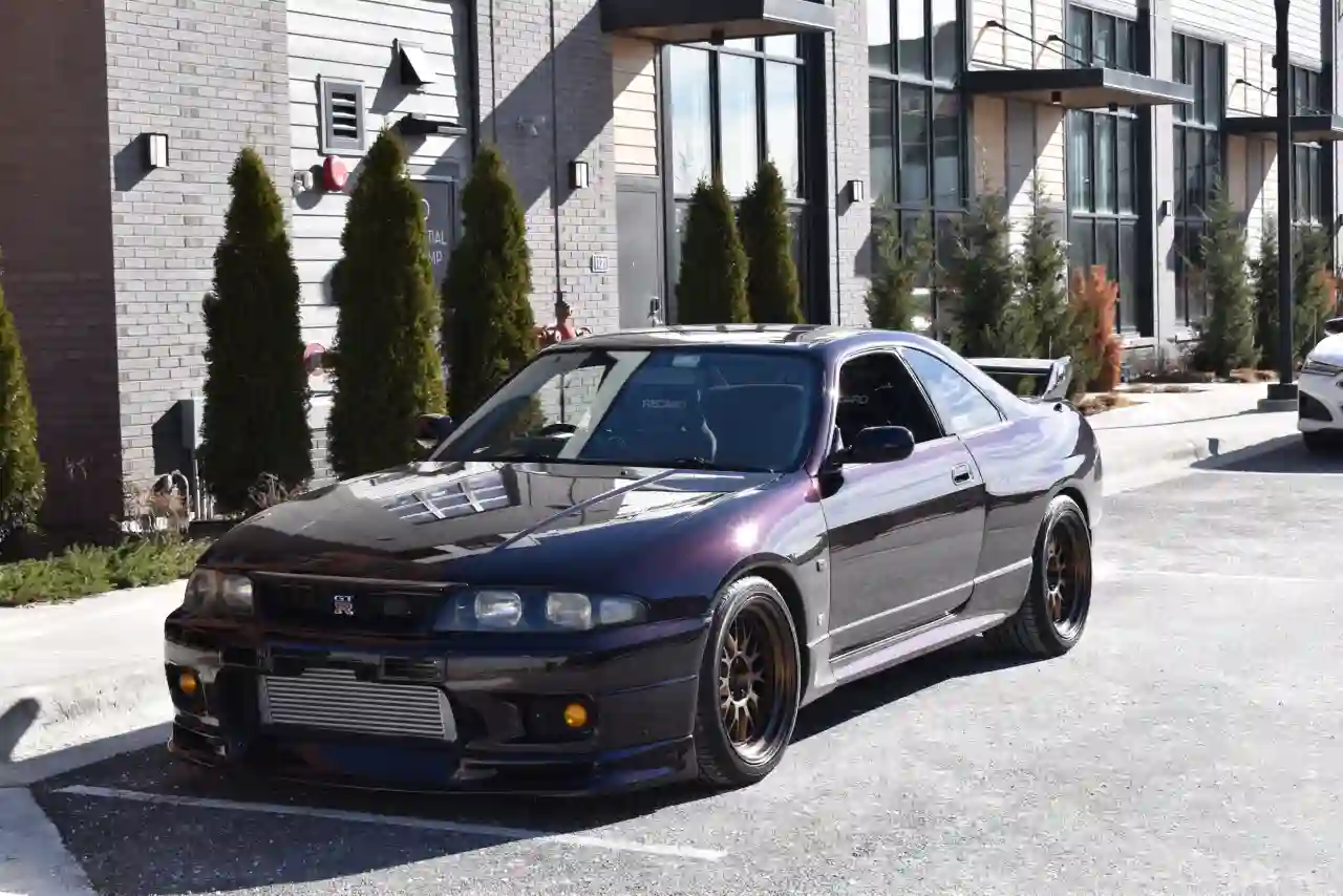 Nissan Skyline R33 GT-R — Showcase Detail