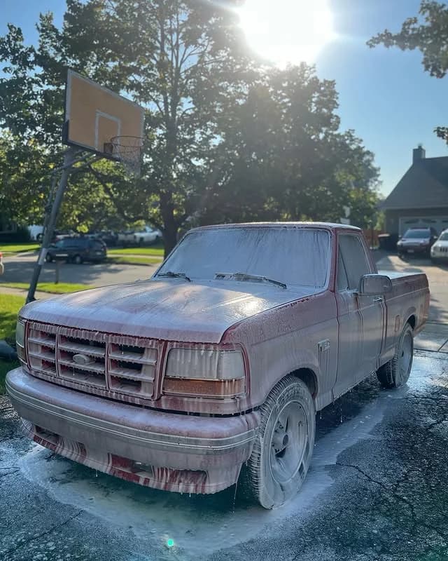 Ford F-150 SVT Lightning — before